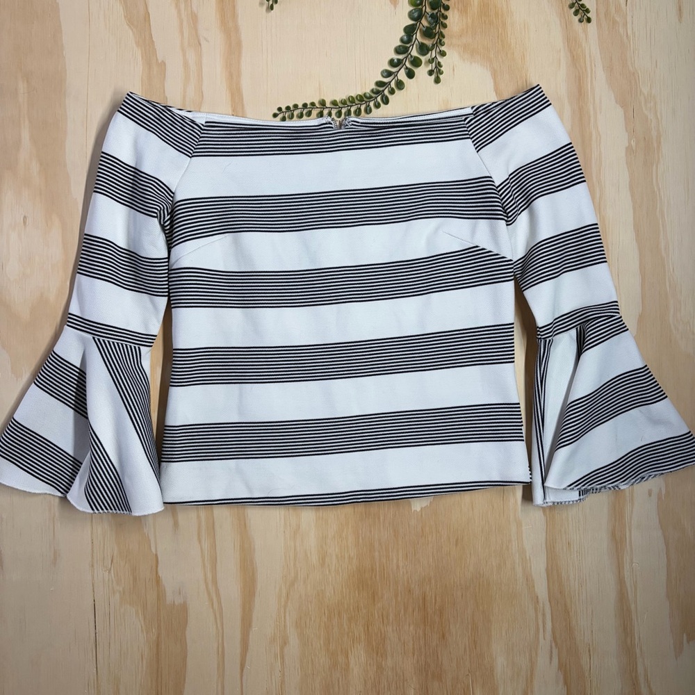 Line & Dot Ella Off Shoulder Bell Sleeve Crop Top Revolve Size L